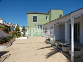 Houses (villa / tower), 250.00 m², almost new, Calle Carmençó, 7a