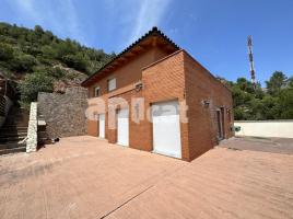 Houses (villa / tower), 270.00 m², almost new