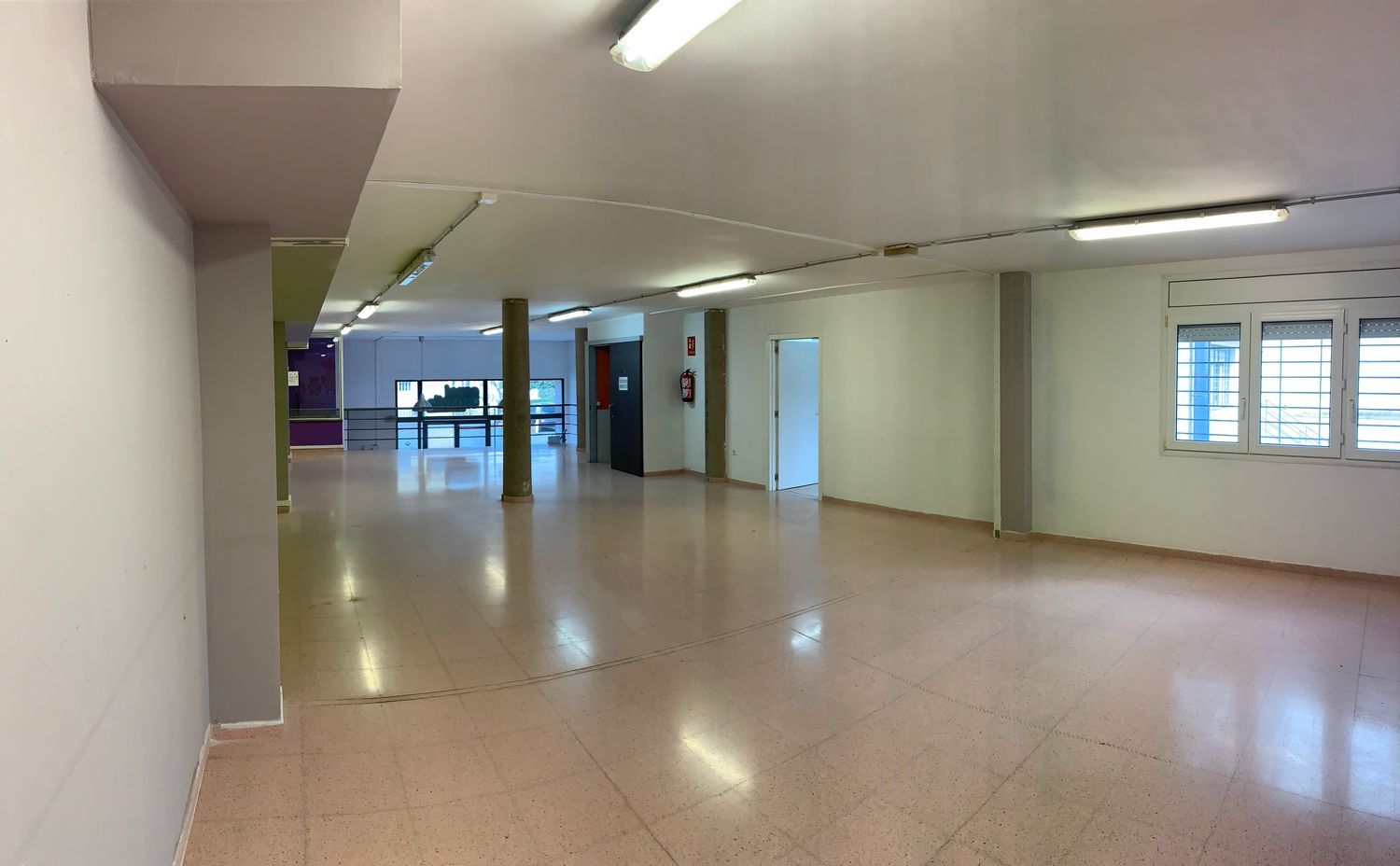 Lloguer local, 380.00 m², Centre