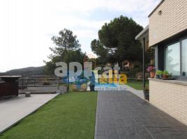 Houses (detached house), 160 m², almost new