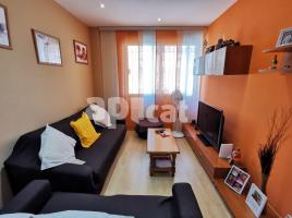 Flat, 101.00 m², near bus and train, almost new, Calle Pujolar, 3