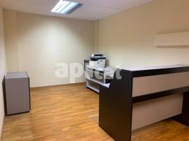For rent office, 105.00 m², near bus and train, Calle Sant Bru