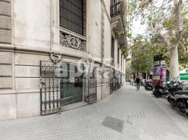 For rent business premises, 225.00 m², near bus and train, Calle de Balmes, 82