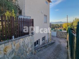 Houses (villa / tower), 276.00 m², almost new