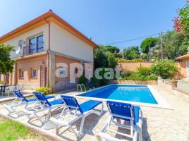 Houses (detached house), 334.00 m², almost new