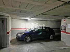 Parking, 32.00 m², almost new
