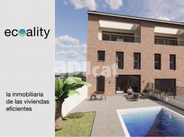 Houses (villa / tower), 344.00 m², near bus and train, new, Pasaje de l'Ombra