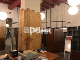 в аренду в Коммерческая недвижимость, 130 m², Zona