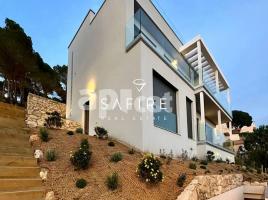 Houses (villa / tower), 387 m², almost new, Zona