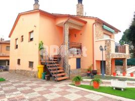 Houses (villa / tower), 172.00 m², Calle Calle