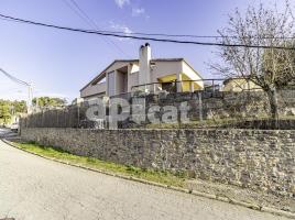 Houses (detached house), 259.00 m², almost new