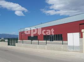 Industrial, 766.00 m², near bus and train, new, Calle Hispano Suiza