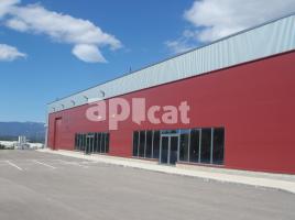 Industrial, 766.00 m², near bus and train, new, Calle Hispano Suiza