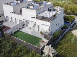 Houses (terraced house), 289.00 m², near bus and train, almost new, Sant Quirze Parc-Vallsuau-Castellet