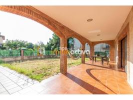 Terraced house, 394.00 m², almost new