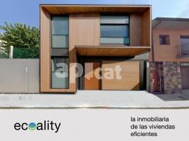 Houses (terraced house), 150.00 m², new, Calle de Feliu Tura