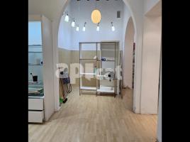 For rent business premises, 120.00 m², near bus and train, Calle Sant Pau