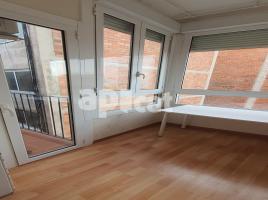 Flat, 73.00 m², close to bus and metro