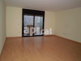 Houses (detached house), 245.00 m², near bus and train, almost new