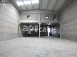 Nave industrial, 758.00 m²
