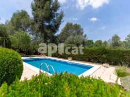 Houses (detached house), 300.00 m², near bus and train, Abrera
