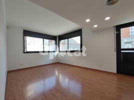 Flat, 75.00 m², near bus and train, almost new, Gracia