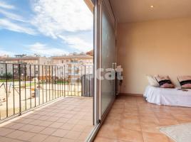 Houses (terraced house), 180.00 m², near bus and train, almost new, Casco