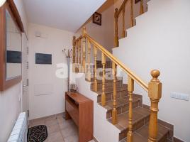 Houses (terraced house), 151.00 m², near bus and train, almost new