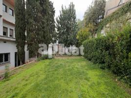 Houses (detached house), 720.00 m², near bus and train