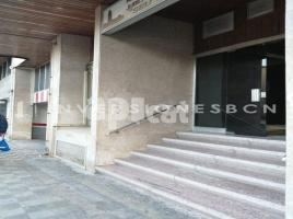 Local comercial, 318.00 m²