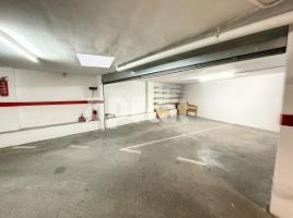 Parking, 35.00 m², Centre