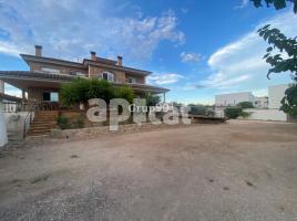 Houses (detached house), 423.00 m², near bus and train, almost new