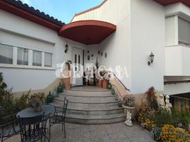 Houses (detached house), 260.00 m², near bus and train