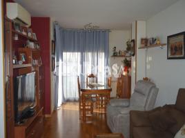 Flat, 92.00 m², near bus and train, almost new, Mariola