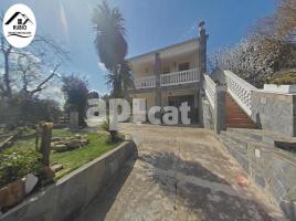 Houses (country house), 345.00 m², near bus and train