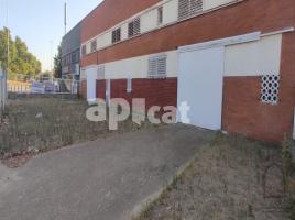, 884 m², POL. IND. CAN CORTES