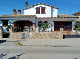 Houses (detached house), 454.00 m², almost new