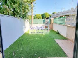 Houses (villa / tower), 208.00 m², almost new, Calle 11