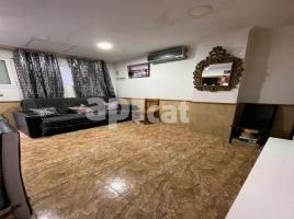 Flat, 55.00 m², close to bus and metro