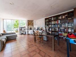 Houses (terraced house), 300 m², almost new, Zona