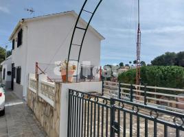 Casa (unifamiliar aïllada), 173.00 m², prop de bus i tren, Costa Cunit - Els Jardins - Els  Rosers