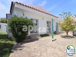 Houses (detached house), 178.00 m², near bus and train, Requesens