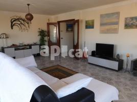 Houses (detached house), 471.00 m², near bus and train, Llers