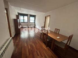 Flat, 91.00 m², near bus and train, almost new, Calle de Caresmar