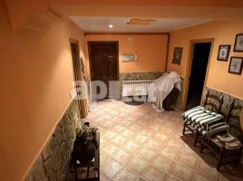 Houses (detached house), 642.00 m², near bus and train, Calle Medio