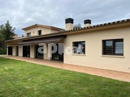 Houses (detached house), 322.00 m², almost new, Calle del Pinetell