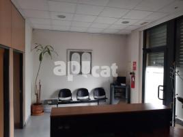 For rent business premises, 90.00 m², Calle Salvador Dabau i Caussa