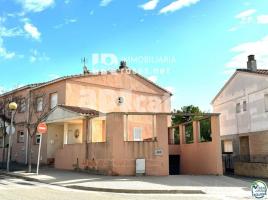 Houses (terraced house), 245 m², almost new, Zona
