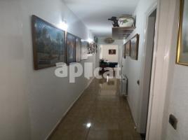 Flat, 73.00 m², near bus and train, Calle Sant Isidre