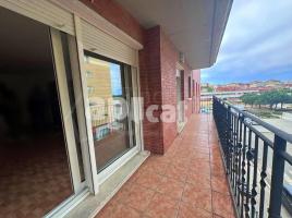 Flat, 132.00 m², near bus and train, Calle d'Alberes